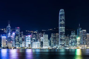 hong kong silüeti karanlığın