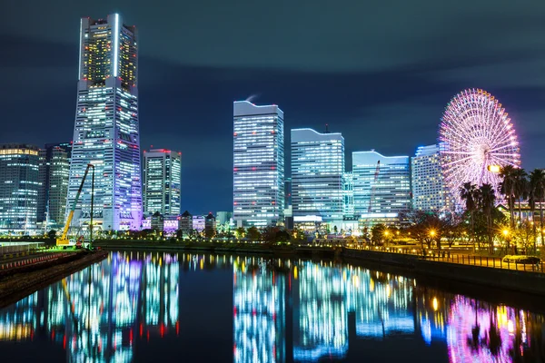 Yokohama skyline à noite — Fotografia de Stock