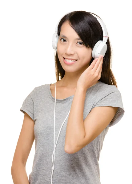 Asian woman enjoy music — Stock Photo, Image