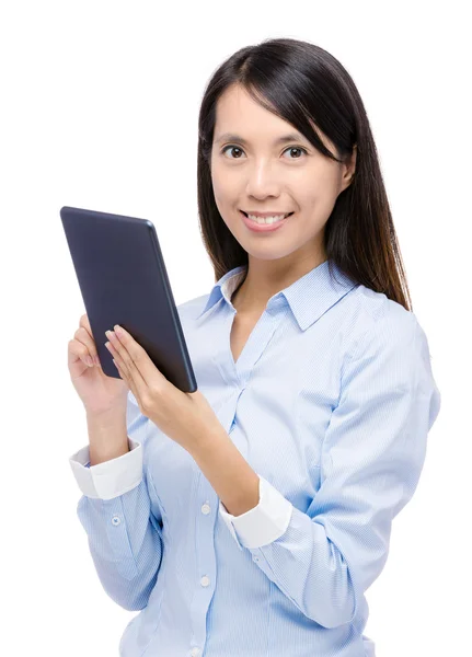 Asian woman holding digital tablet — Stock Photo, Image