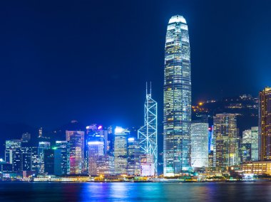 Geceleyin Hong Kong silueti