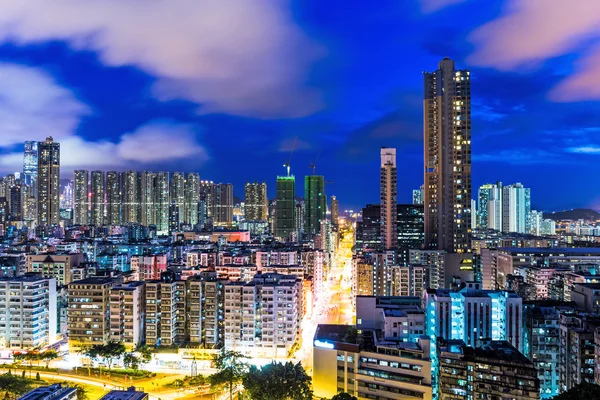 Městská krajina v hong kong v noci — Stock fotografie