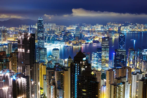 Ciudad de Hong Kong durante la noche — Foto de Stock