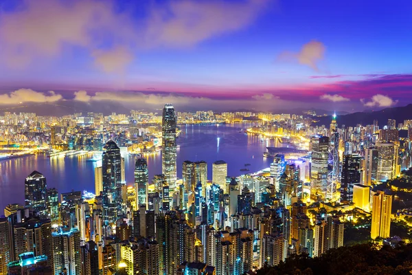 Hong Kong skyline pendant le lever du soleil — Photo