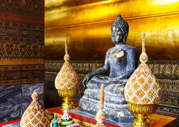Buddha i templet — Stockfoto