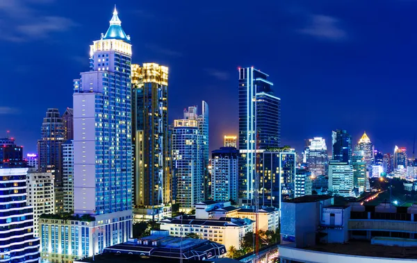 gece Bangkok cityscape