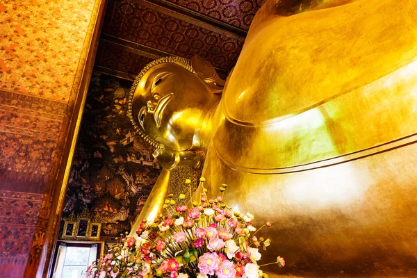 Wat pho Buda uzanmış — Stok fotoğraf