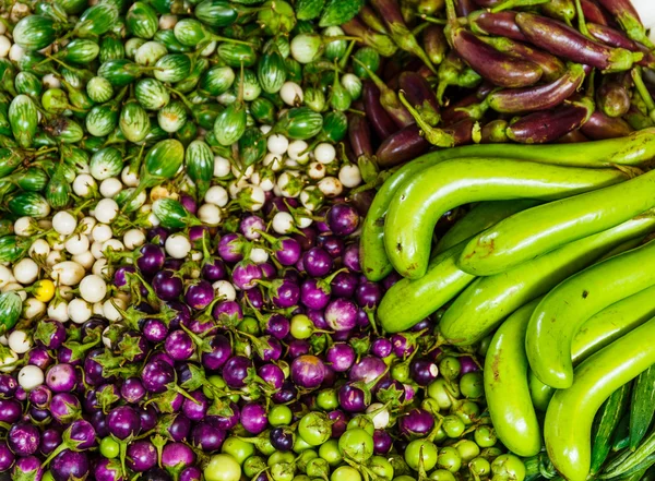 Gemüse im Marktstand — Stockfoto