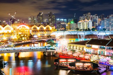 Singapur gece