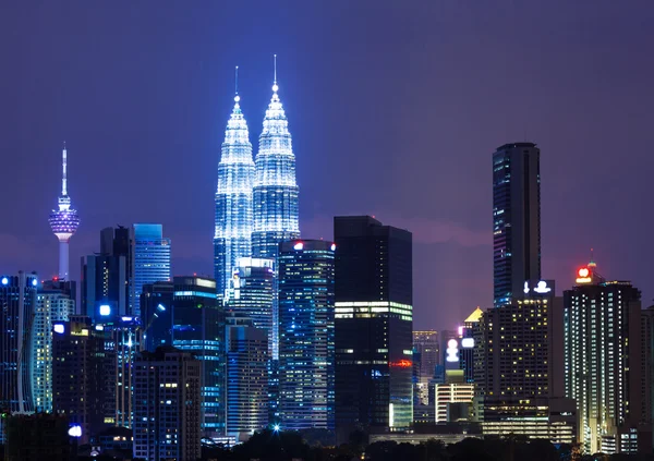 Capital da Malásia, Kuala Lumpur à noite — Fotografia de Stock