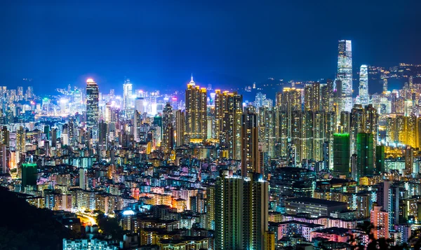Urbana staden i hong kong på natten — Stockfoto