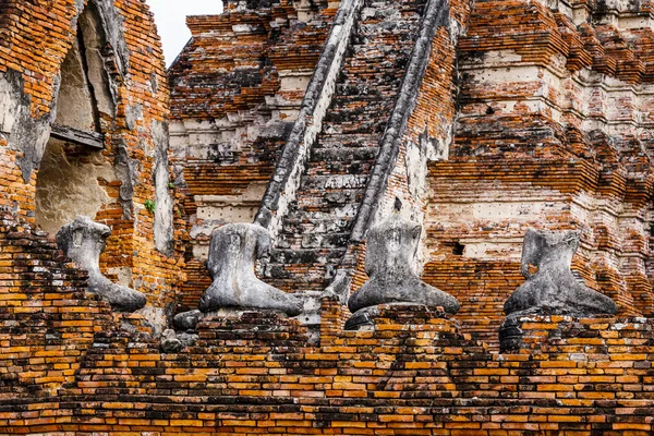 Buda roto en Ayuttaya, Tailandia —  Fotos de Stock