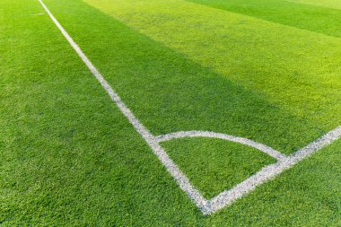 Futbol alan çim beyaz çizgi