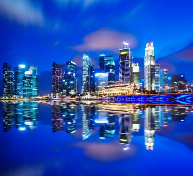 Singapur kentsel cityscape akşam