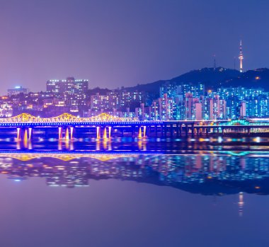 gece Güney Kore'de Seoul şehir