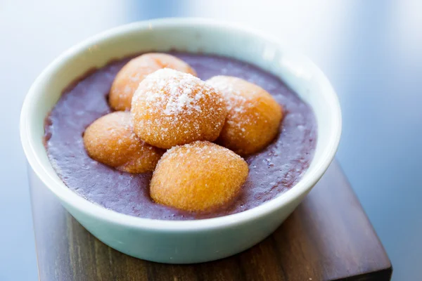 Sopa de frijol rojo con dumpling —  Fotos de Stock