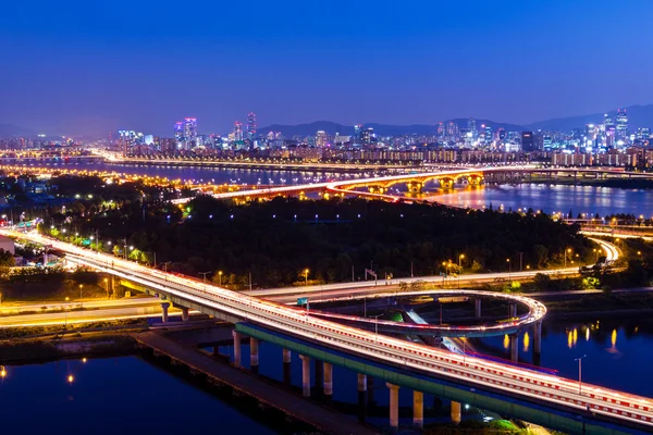 Autostrada nella città di Seoul — Foto Stock