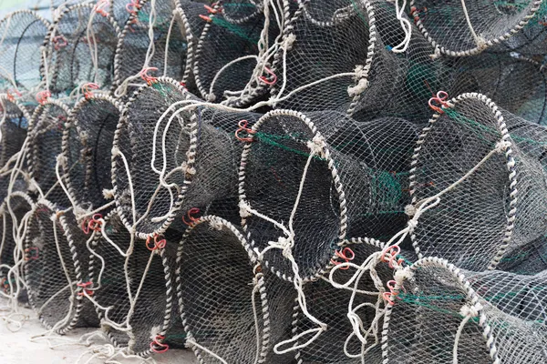 Traps voor vastleggen visserij en schaal-en schelpdieren — Stockfoto