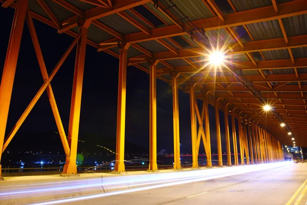 Túnel con luz del coche — Foto de Stock