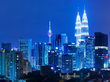 Kuala Lumpur gece gökyüzünde