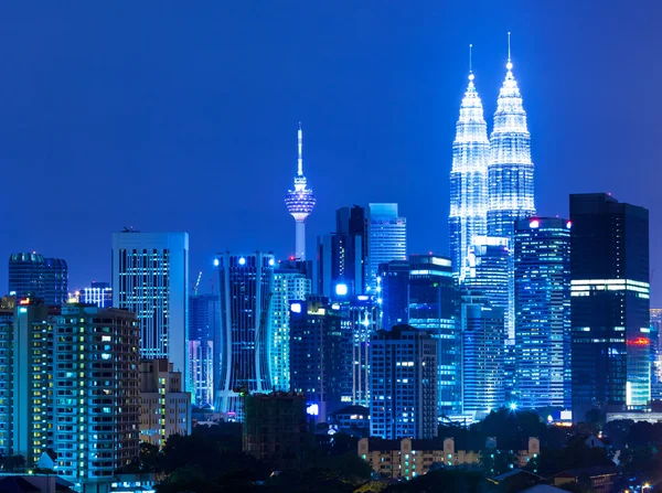 Skyline von Kuala Lumpur bei Nacht — Stockfoto