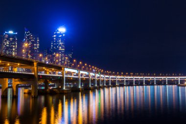 gece Busan şehir