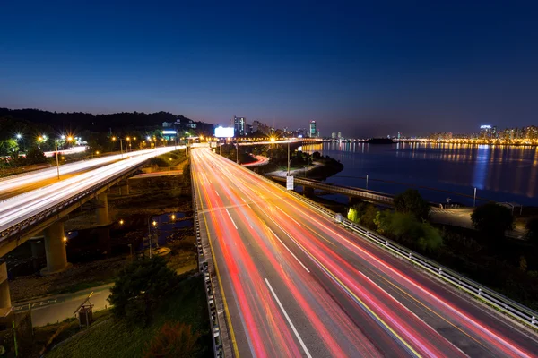 Tráfego ocupado na cidade de Seul — Fotografia de Stock