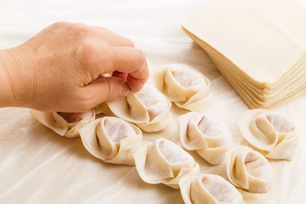 Making of Chinese dumpling — Stock Photo, Image