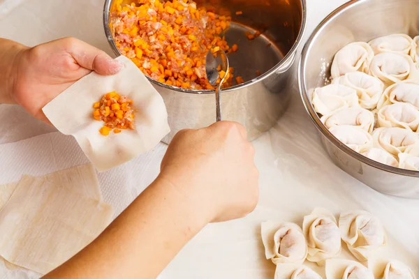 Bolinhos chineses feitos à mão — Fotografia de Stock