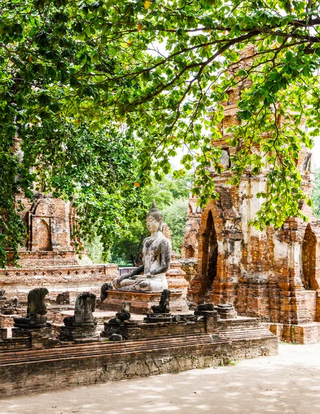 Alte architektur in ayutthaya, thailand — Stockfoto