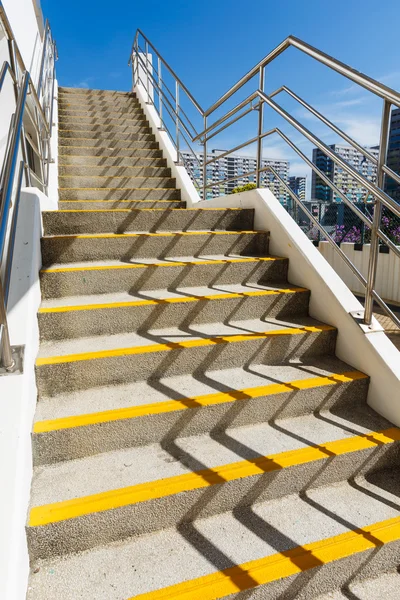 Concrete stappen op buiten — Stockfoto