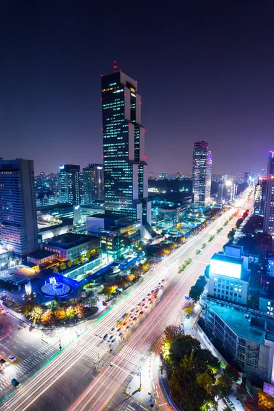 Gangnam distriktet i seoul city på natten — Stockfoto