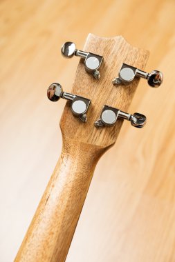 ukulele Hawai gitar sap kafası