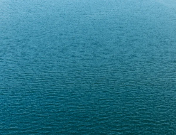Superficie ondulada del mar — Foto de Stock