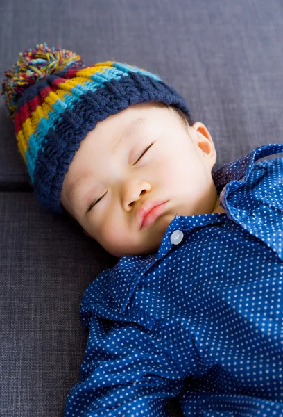 Asiático bebê menino dormindo — Fotografia de Stock