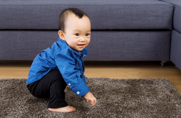 Asiático bebé niño jugando en casa —  Fotos de Stock