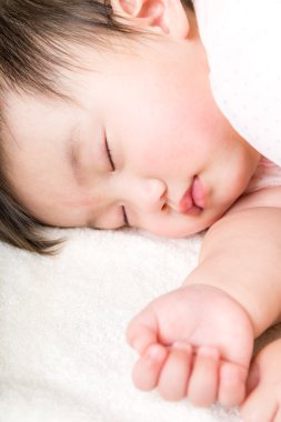 Asyalı bebek uyku