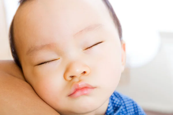 Schläfriges Baby — Stockfoto