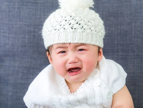 Bebê bonito e chorar — Fotografia de Stock