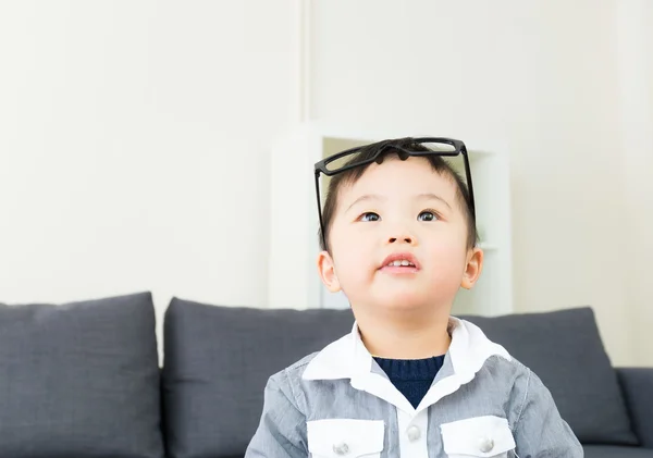 Little boy wear glasses — Stock Photo, Image