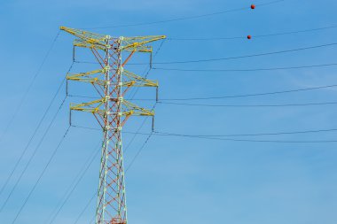 güç dağıtım kulesi