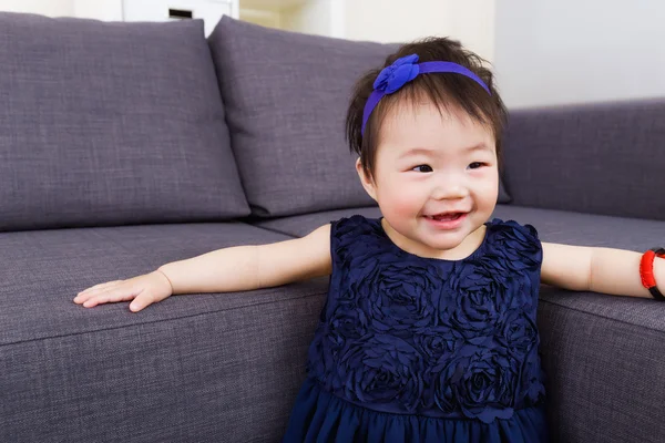 Asiatiska baby leende — Stockfoto