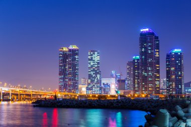 gece Busan şehir