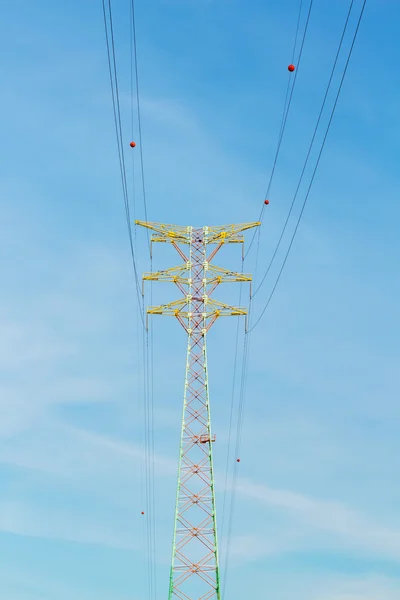 Power distribution tower cable — Stock Photo, Image