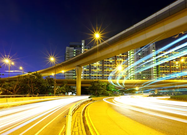 Traffic through the city — Stock Photo, Image