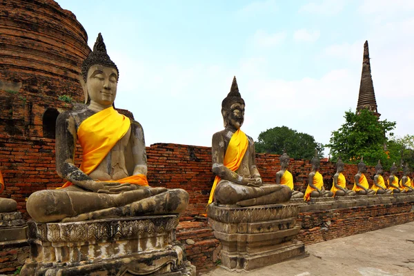 Posąg buddyjski w Ayutthaya w Tajlandii — Zdjęcie stockowe
