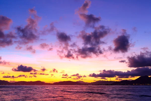 Paisaje marino con puesta de sol —  Fotos de Stock