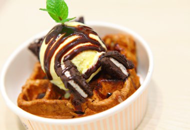 dondurma waffle