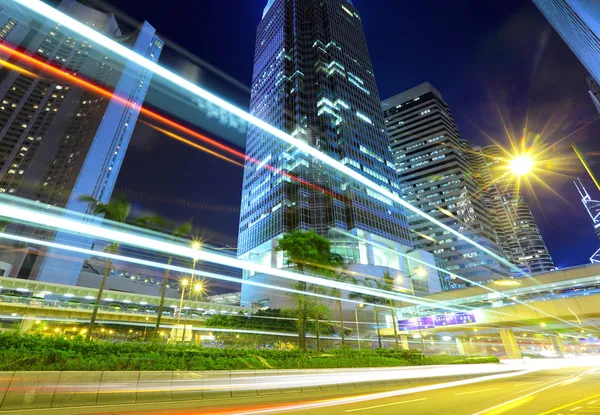 Hong kong met auto licht — Stockfoto