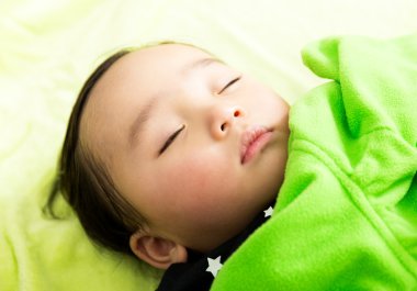 Asyalı bebek uyku